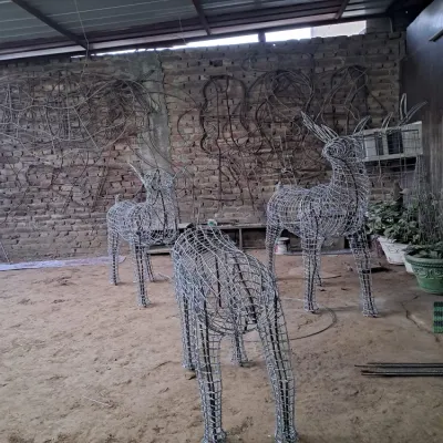 Elephant Wiremesh topiary sculptures, For Garden And Outdoor, Black Manufacturers in Nagpur