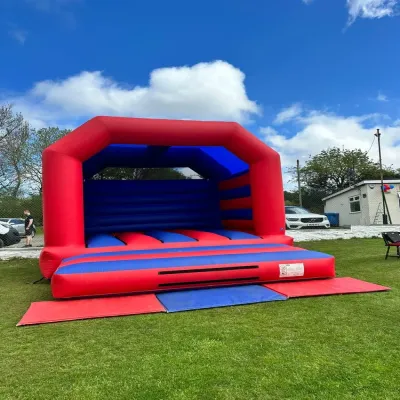 Slide Bouncy 14x22 ft Inflatable Bouncer Castle Manufacturers in Nagpur